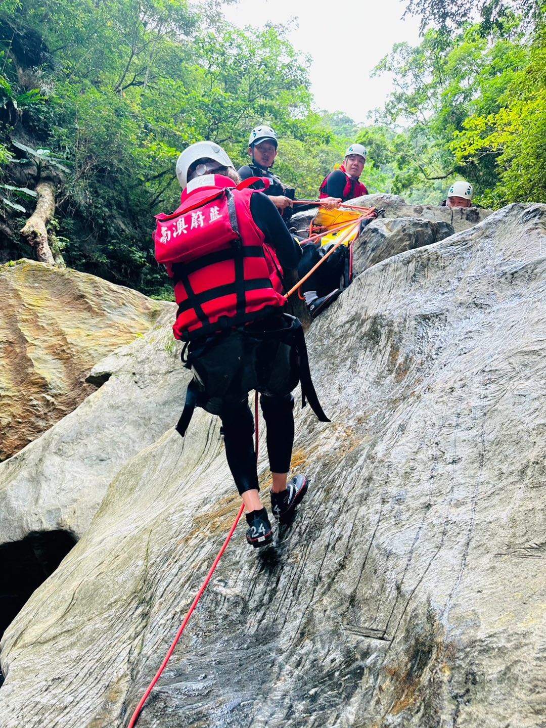 Yilan｜Pengalaman Menyusuri Sungai｜Air Terjun Jin Yue